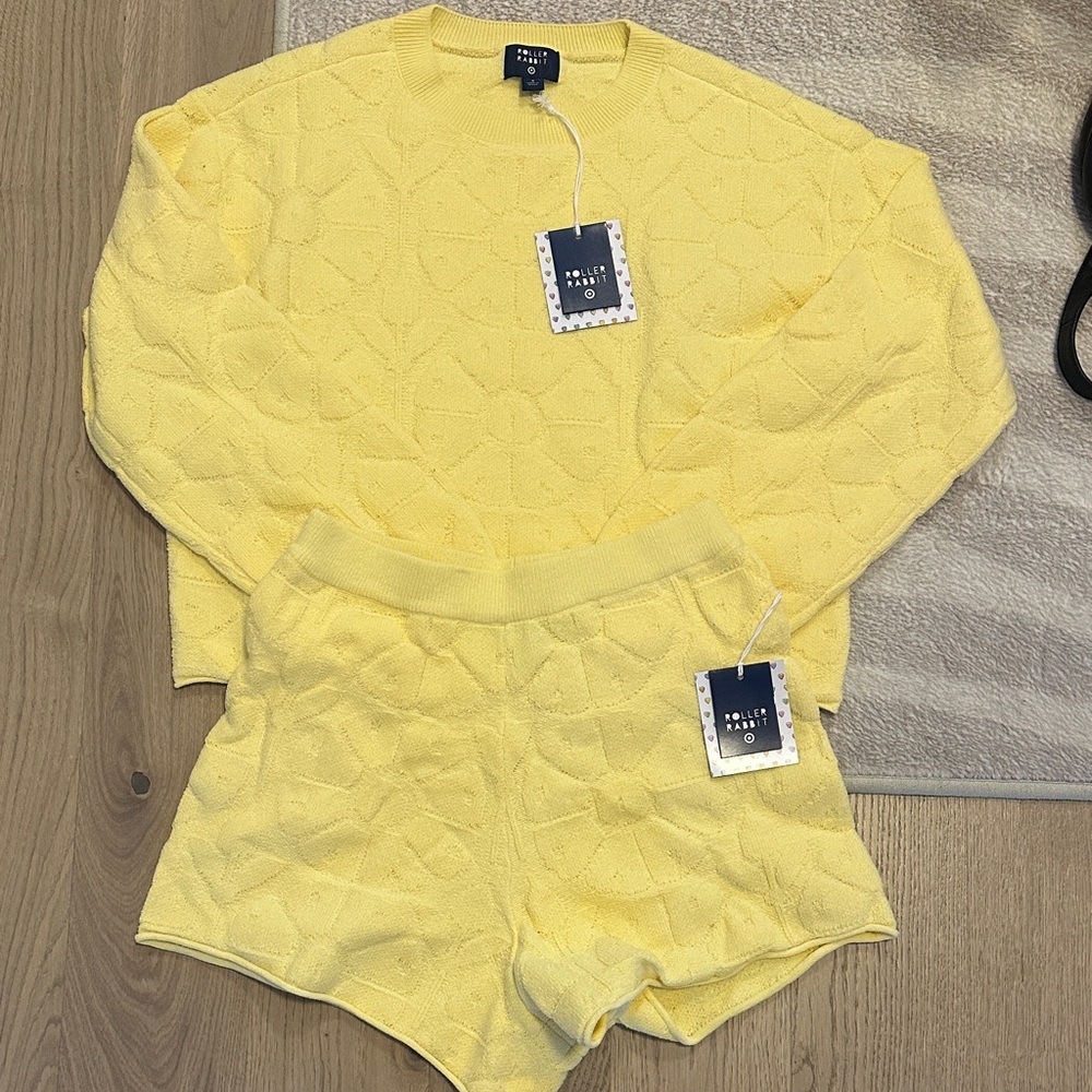 Roller Rabbit by Target Women's Daisy Floral Sweatshirt and Shorts Yellow